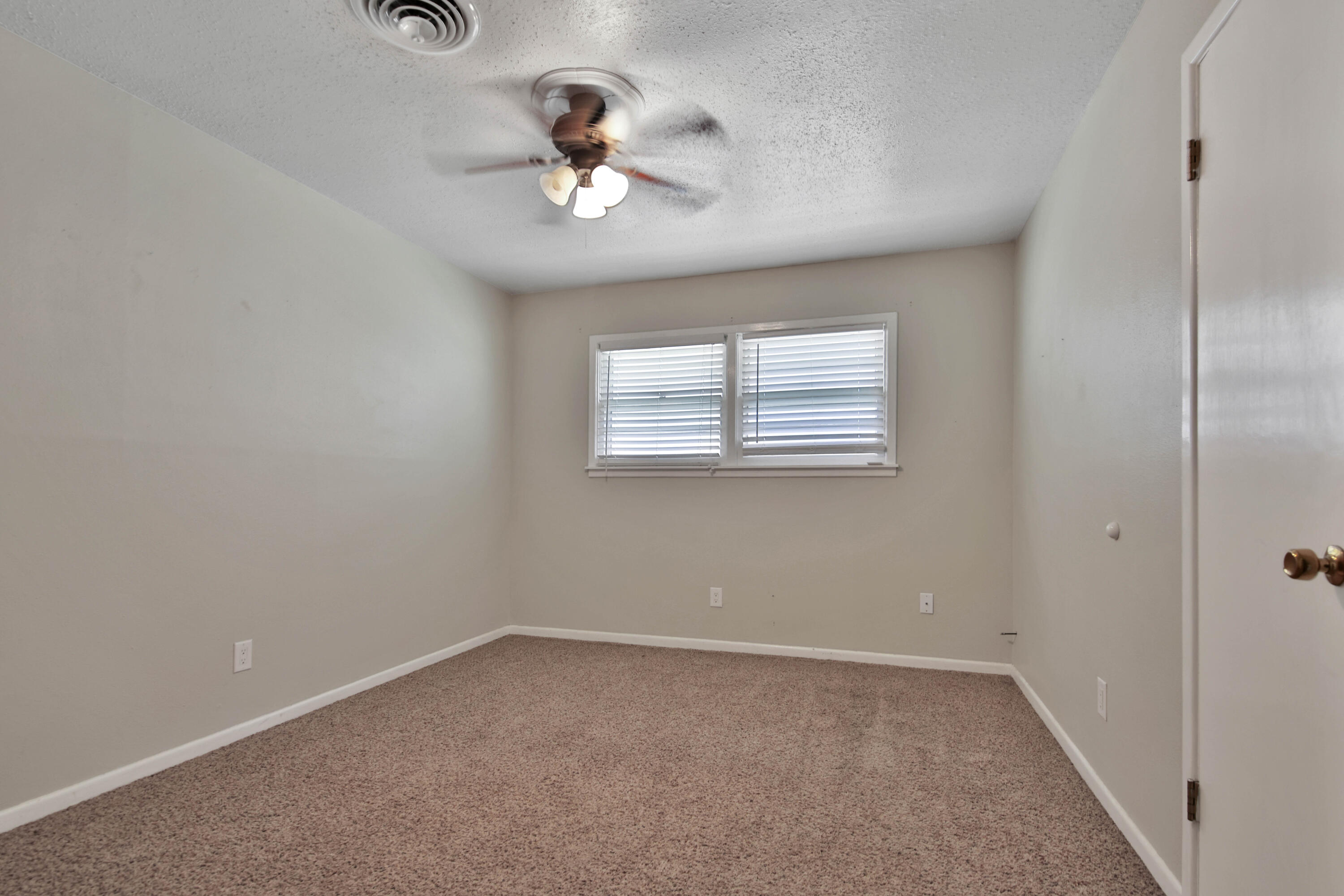 4317 31st Street Lubbock, TX 79410 - Photo 19 of 34 IMG_9842