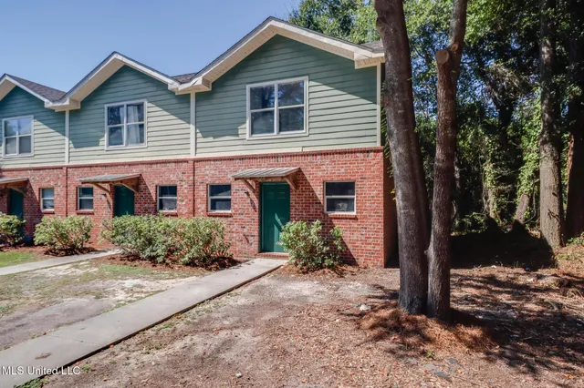 $1,200 | 233 Milray Lane, Gulfport, MS 39507
