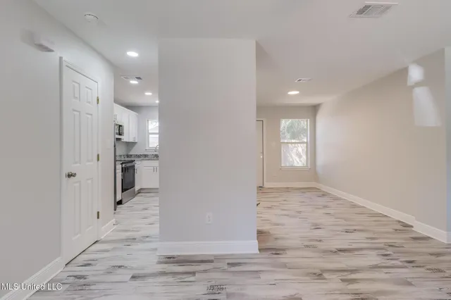 $1,200 | 233 Milray Lane, Gulfport, MS 39507