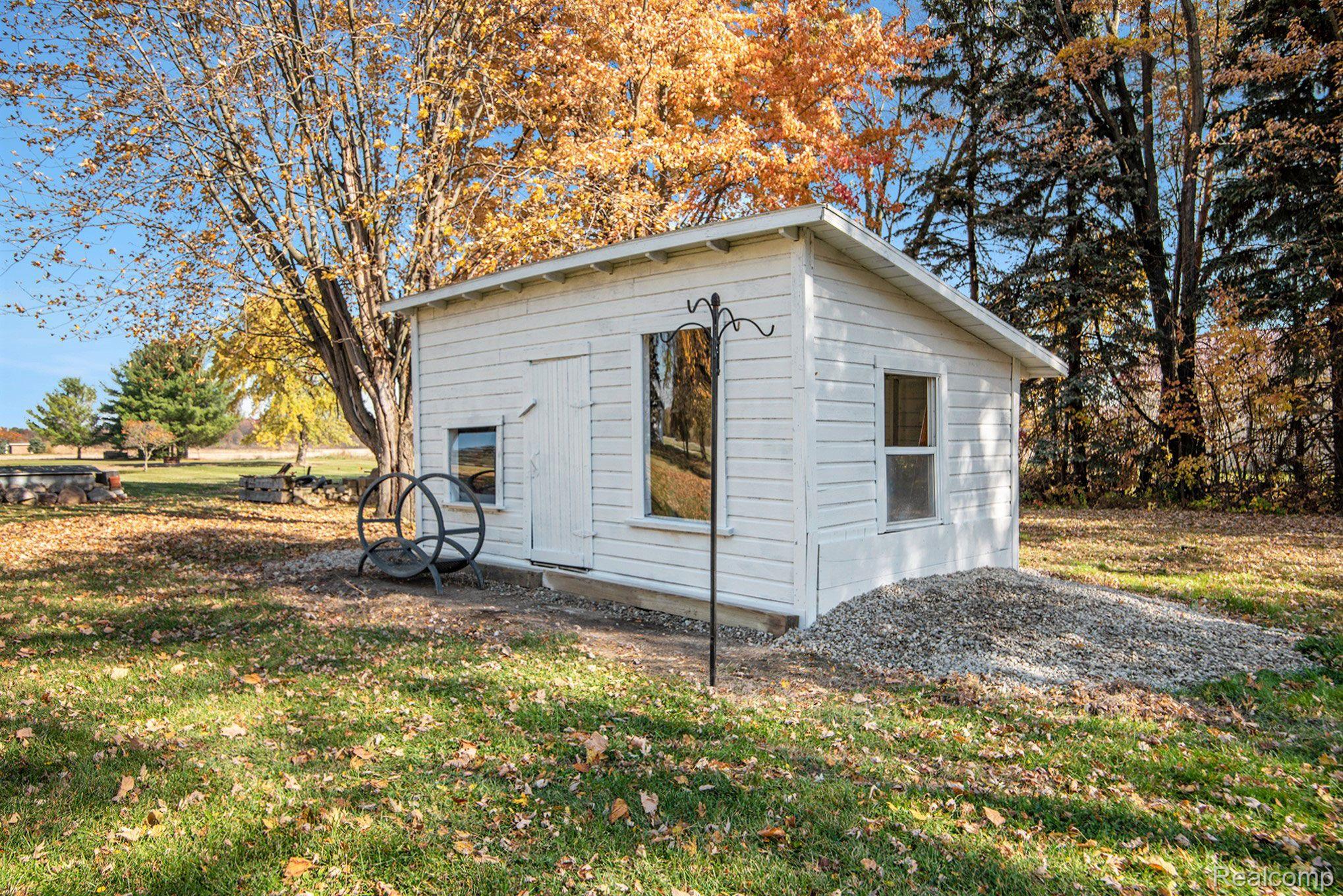 12418 Carpenter Road Flushing, MI 48433 - Photo 25 of 36 Gallery Image 25