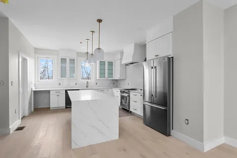 $1,055,000 | 27 R Ashland Boston Ma, Unit 27R, Boston, MA 02122