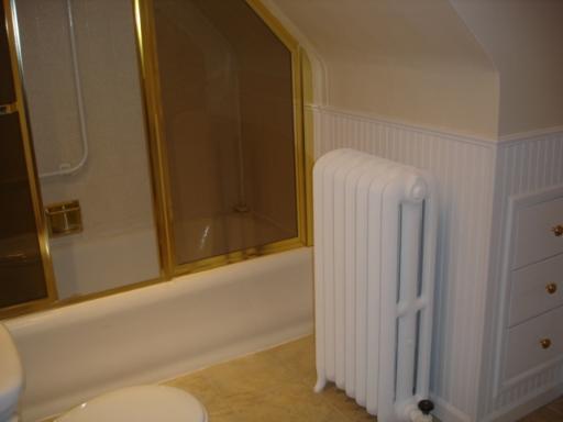 292 Blackhawk Road Riverside, IL 60546 - Photo 11 of 13 a view of a hallway