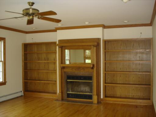 292 Blackhawk Road Riverside, IL 60546 - Photo 5 of 13 a view of an empty room with a bathroom