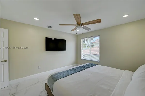 $12,500 | 1109 Hollywood Boulevard, Hollywood, FL 33019