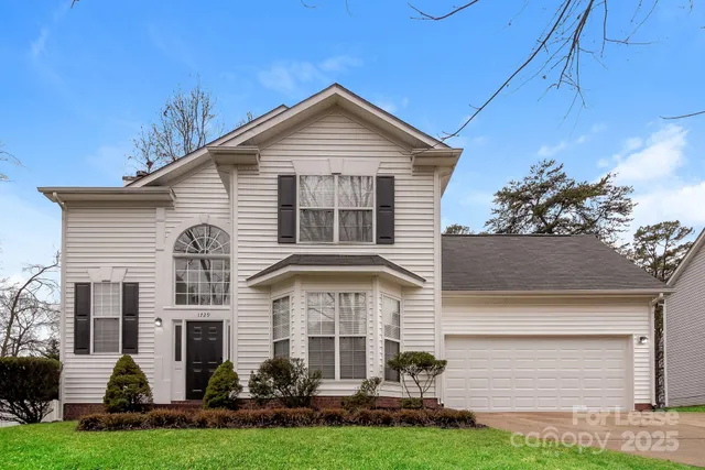 $2,070 | 1729 Sugar Hollow Drive, Charlotte, NC 28214