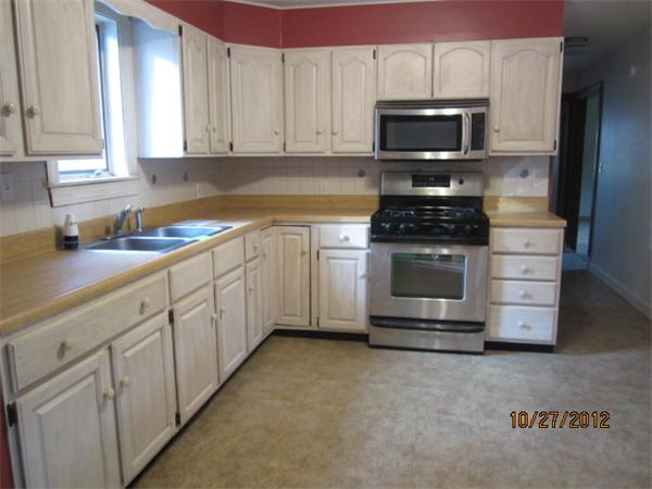 446 Reservoir Road Lunenburg, MA 01462 - Photo 3 of 22 Gallery Image 3