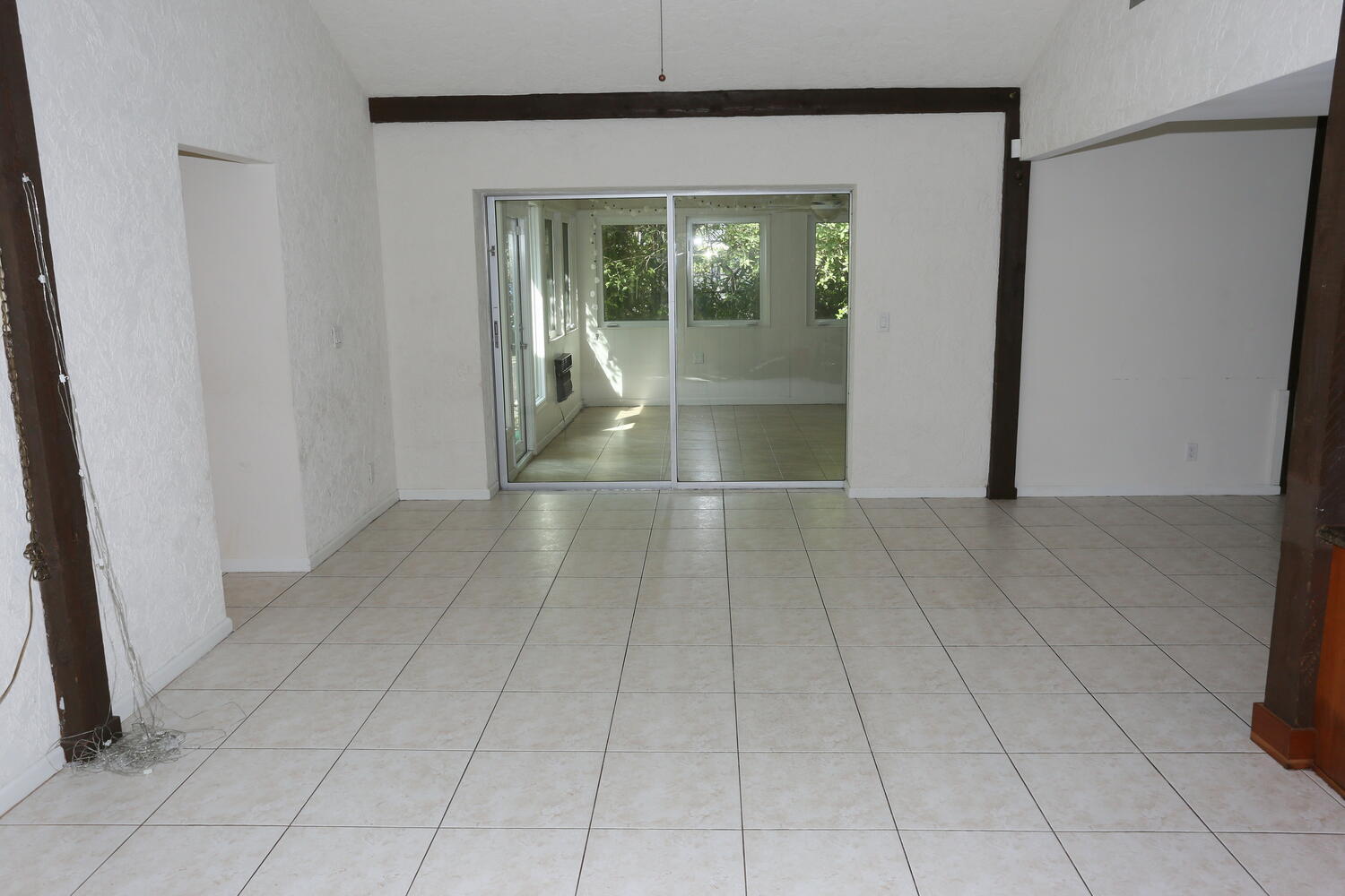 1200 Northwest 8th Street Boca Raton, FL 33486 - Photo 12 of 31 1200_NW_8th_St_Boca_Raton_FL-large-016-0