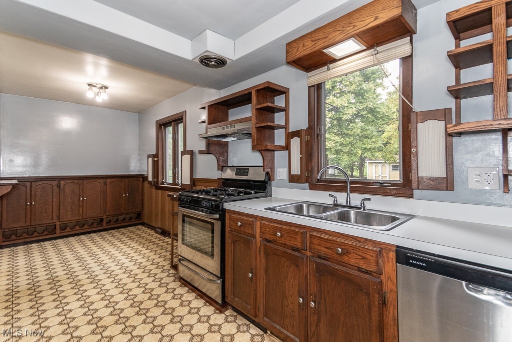1926 Rush Road Wickliffe, OH 44092 - Photo 11 of 45
