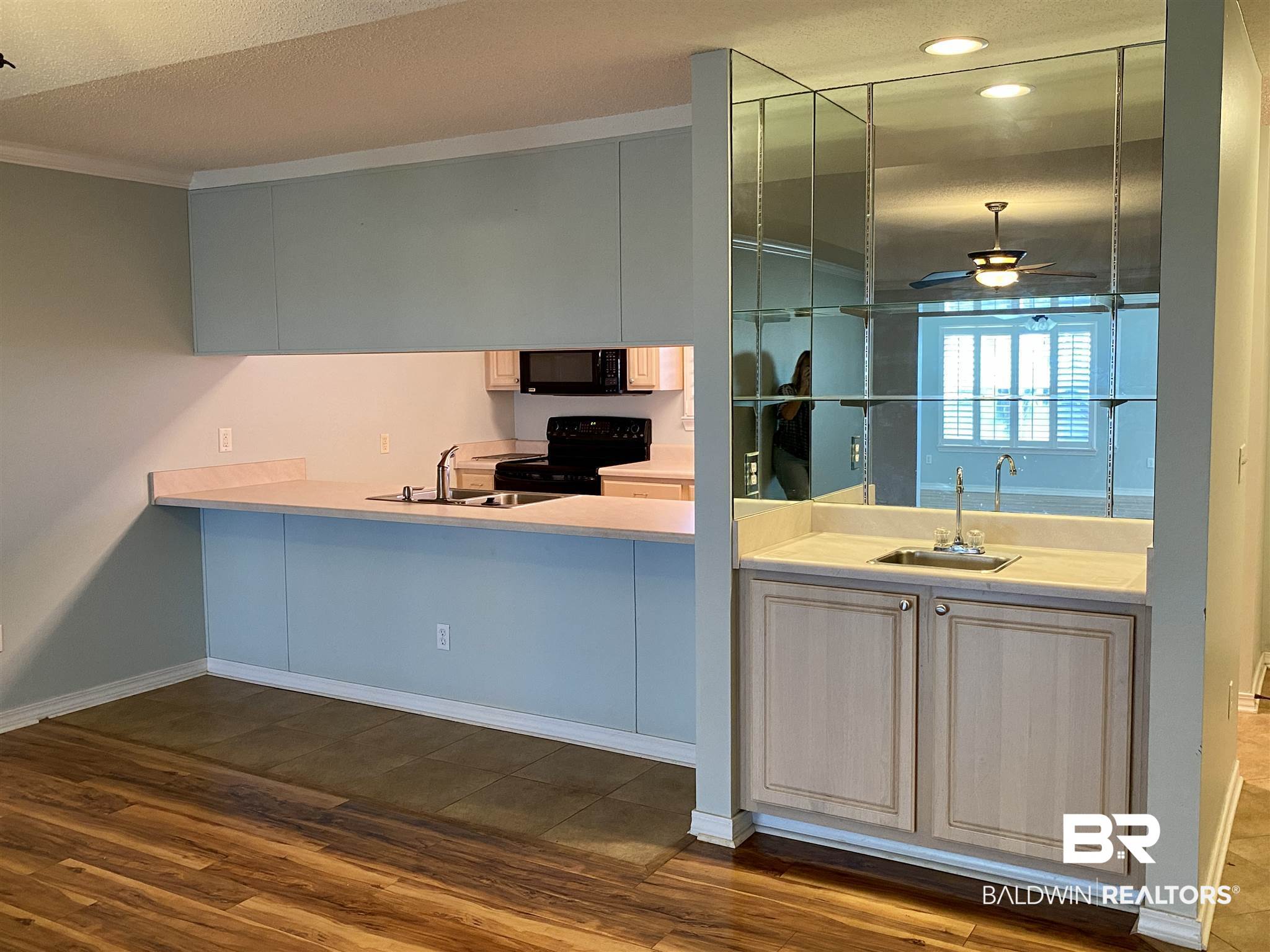 9619 Villas Drive Foley, AL 36535 - Photo 10 of 31 Wet Bar