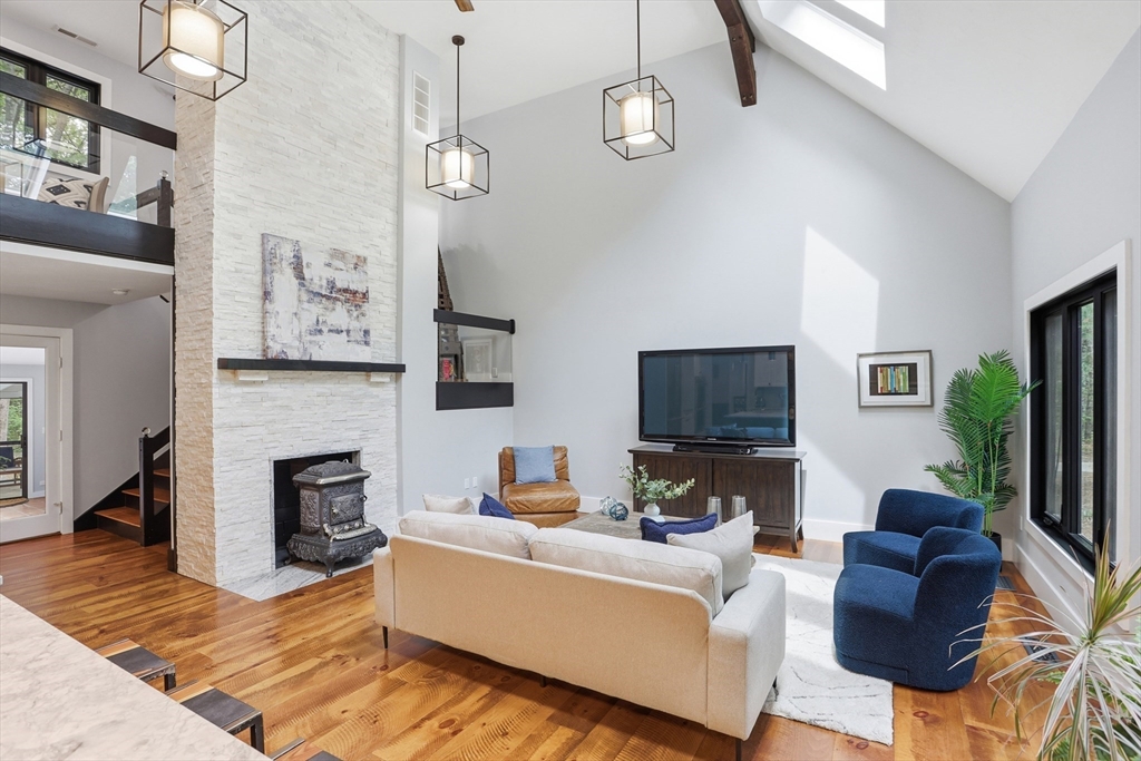 366 River Road Carlisle, MA 01741 - Photo 17 of 42