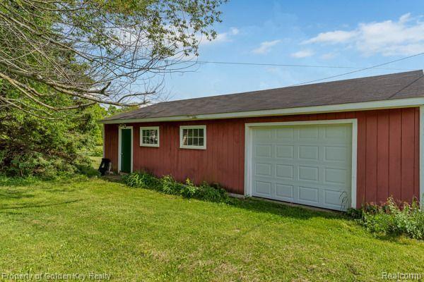 1600 South Tipsico Lake Road Milford, MI 48380 - Photo 24 of 26 Gallery Image 24
