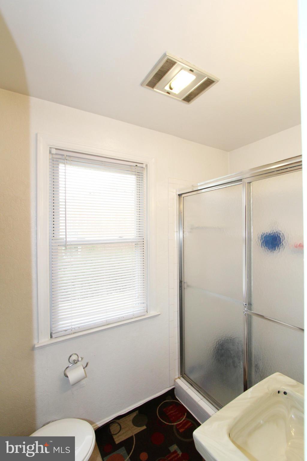 5903 Telegraph Road Alexandria, VA 22310 - Photo 18 of 24 Bath (Master)