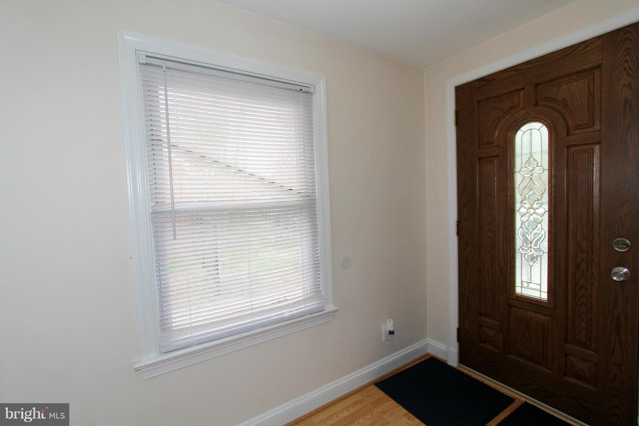 5903 Telegraph Road Alexandria, VA 22310 - Photo 6 of 24 Foyer