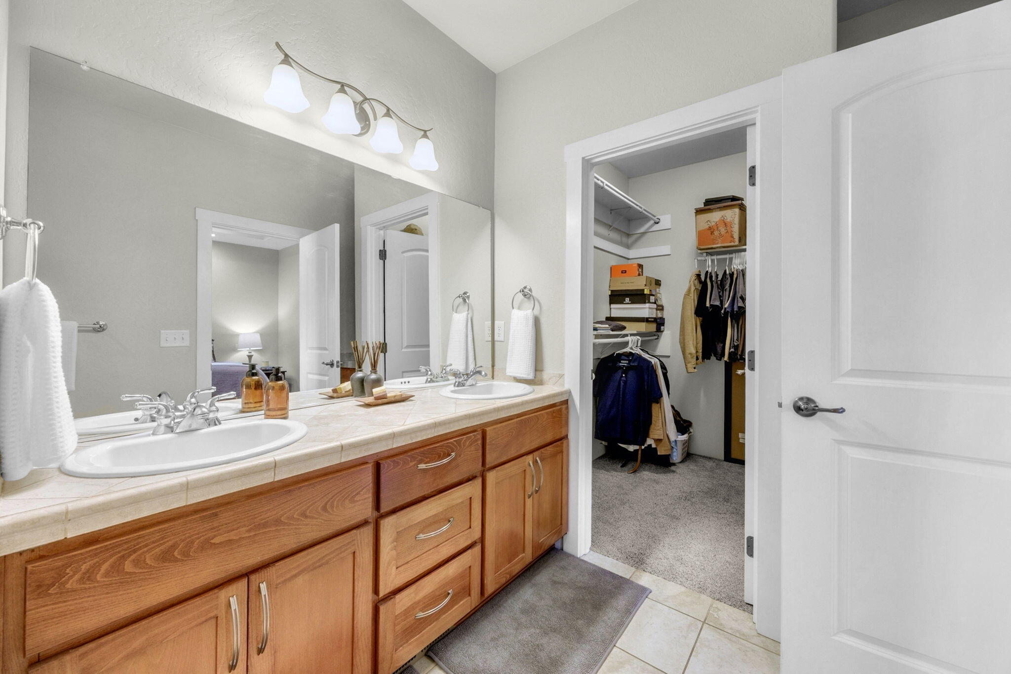 1559 Lithia Way Talent, OR 97540 - Photo 15 of 27 APX_4143