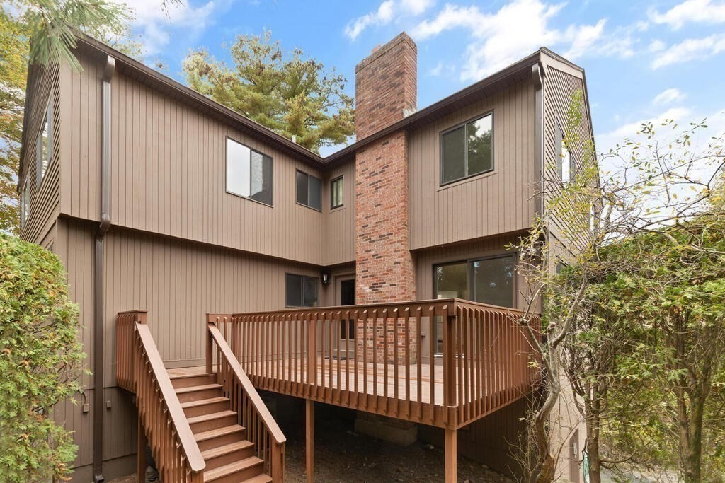 4 East Bluff Road, Unit 4 Ashland, MA 01721 - Photo 1 of 35 Gallery Image 1