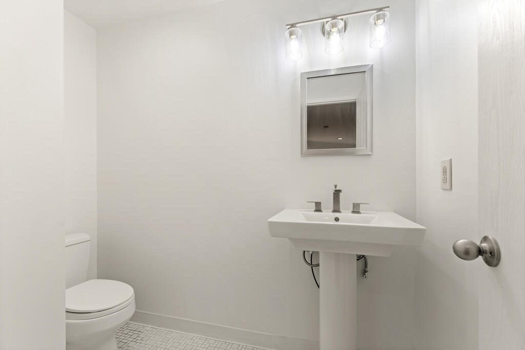 4 East Bluff Road, Unit 4 Ashland, MA 01721 - Photo 19 of 35 Gallery Image 19