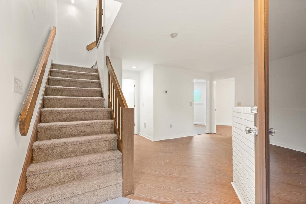 4 East Bluff Road, Unit 4 Ashland, MA 01721 - Photo 5 of 35 Gallery Image 5