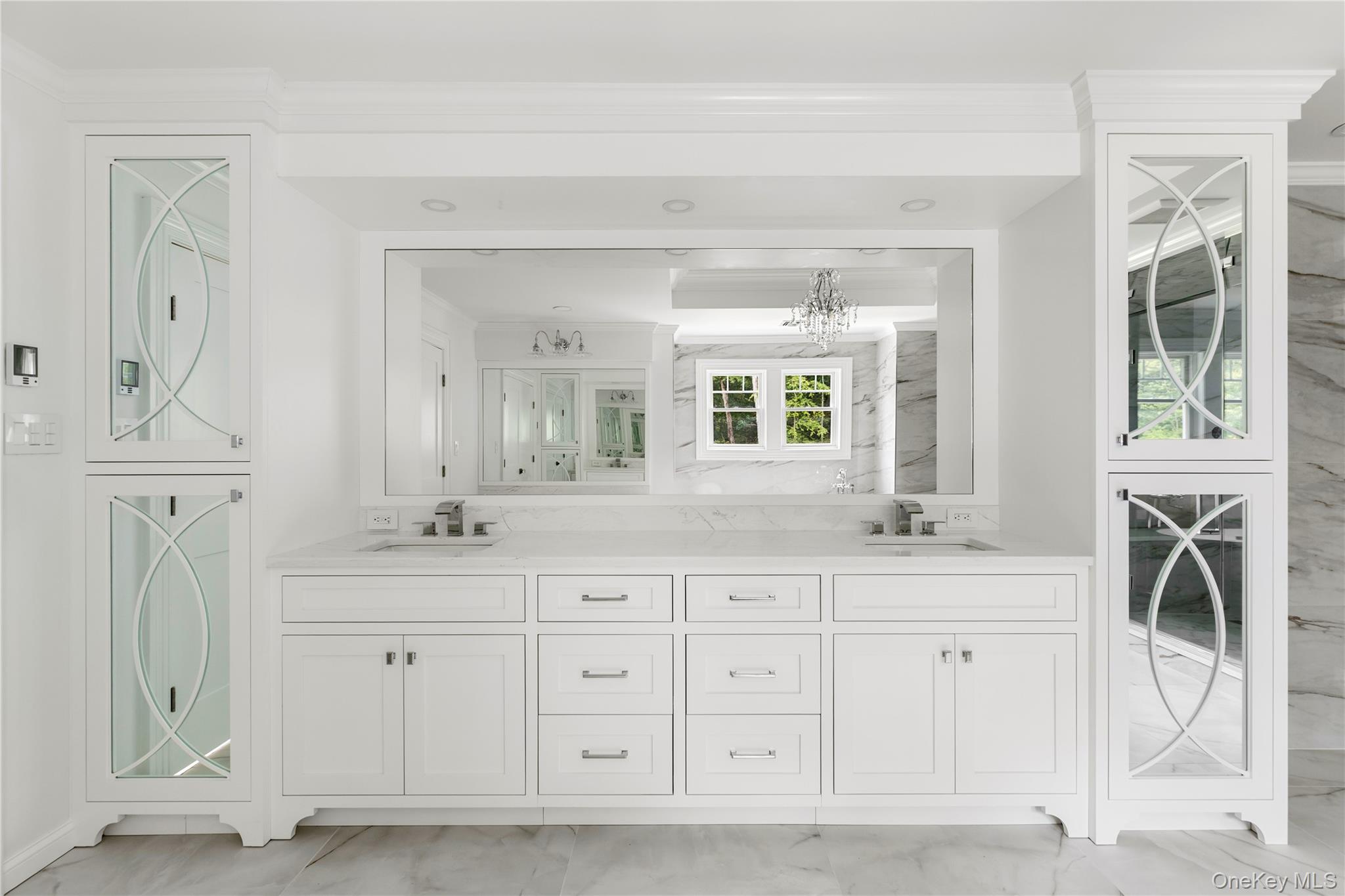 541 Split Rock Road Syosset, NY 11791 - Photo 19 of 27 Gallery Image 19