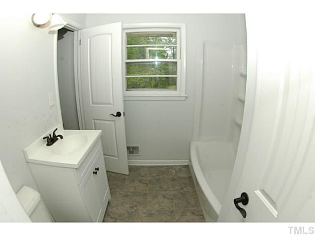 412 West Cornwall Road Cary, NC 27511 - Photo 4 of 11 Gallery Image 4