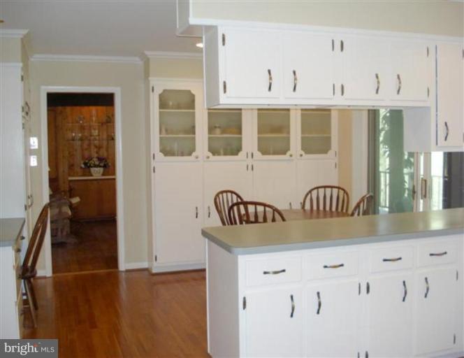 817 Turkey Run Road McLean, VA 22101 - Photo 11 of 18 Breakfast Area