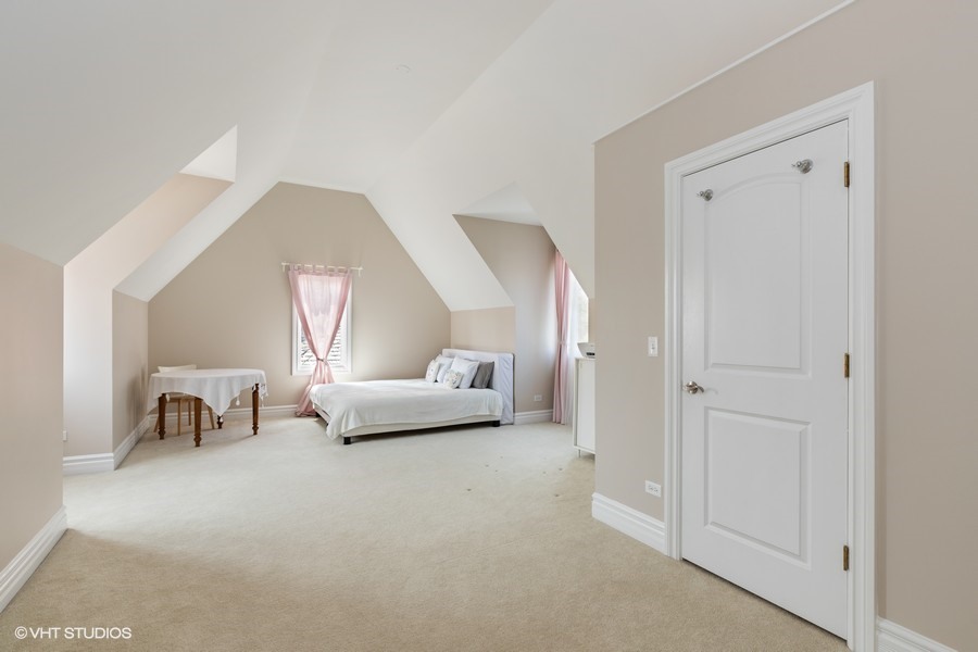 1032 Mar Ln Drive Lake Forest, IL 60045 - Photo 12 of 22 a living room with furniture and a window