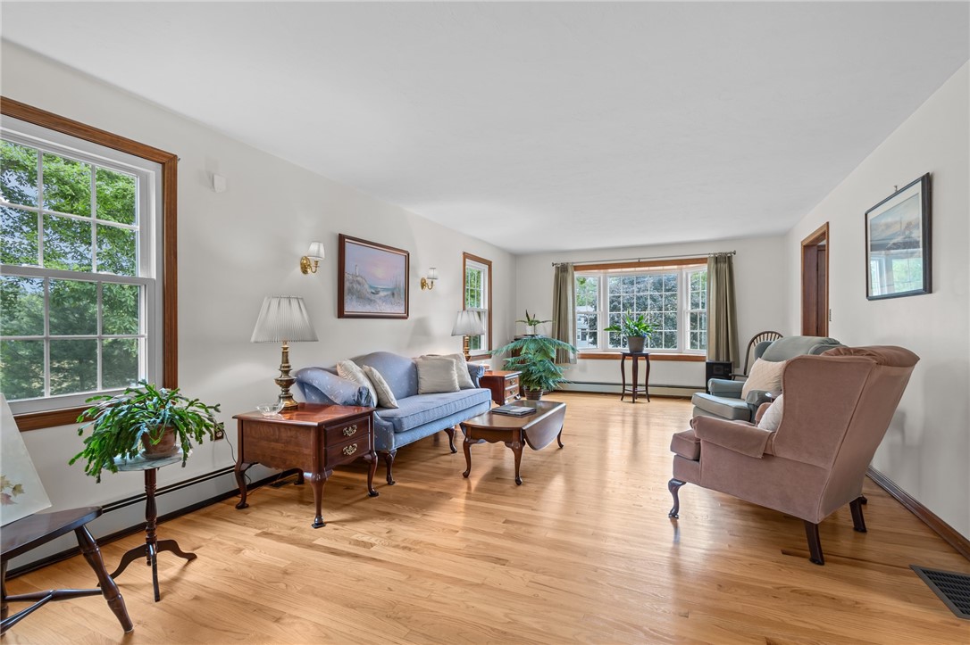 157 Tara Lane Woonsocket, RI 02895 - Photo 12 of 33