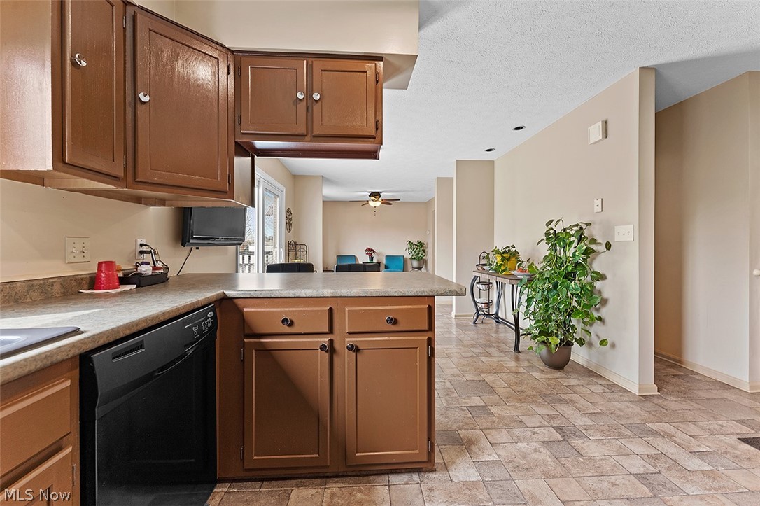 6156 Turney Road Cleveland, OH 44125 - Photo 11 of 27 Gallery Image 11