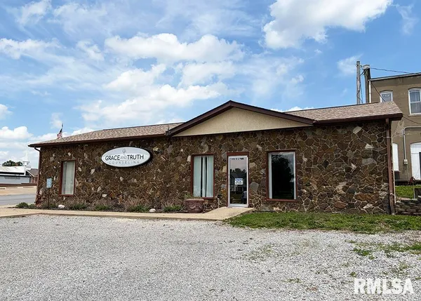 $85,000 | 235 Chestnut Street, Louisville, IL 62858