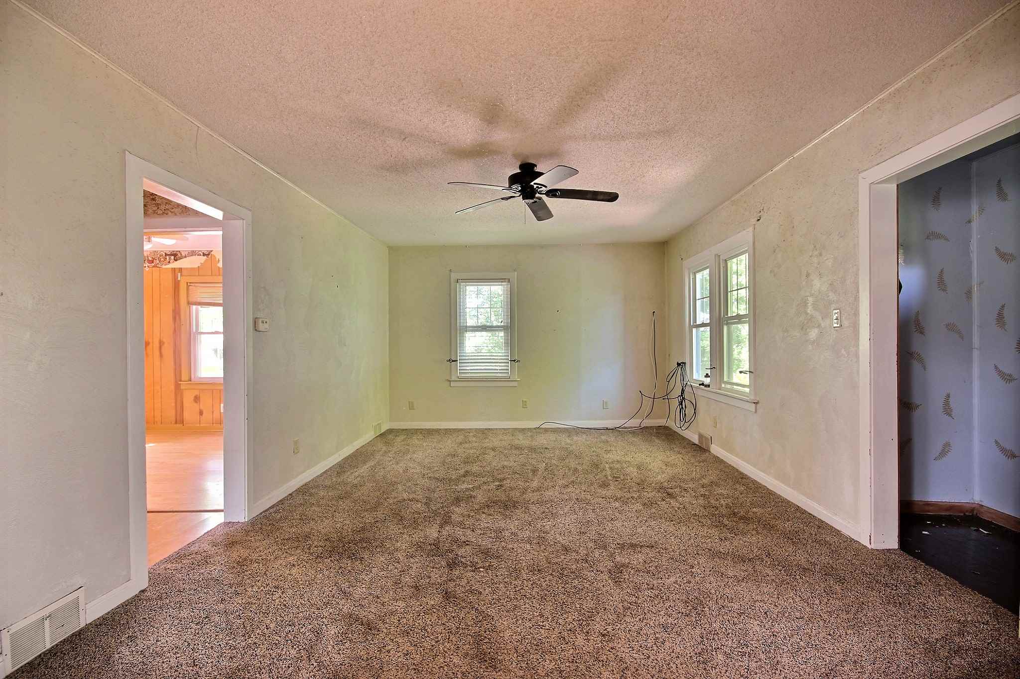 57 West Markle Road Huntington, IN 46750 - Photo 4 of 15 Gallery Image 4