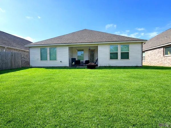 $265,000 | 8311 Rosemary Avenue, Denham Springs, LA 70726