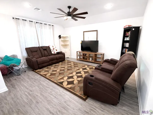 $265,000 | 8311 Rosemary Avenue, Denham Springs, LA 70726