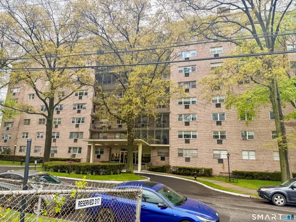 $249,999 | 25 Cartright Street, Unit 7E, Bridgeport, CT 06604
