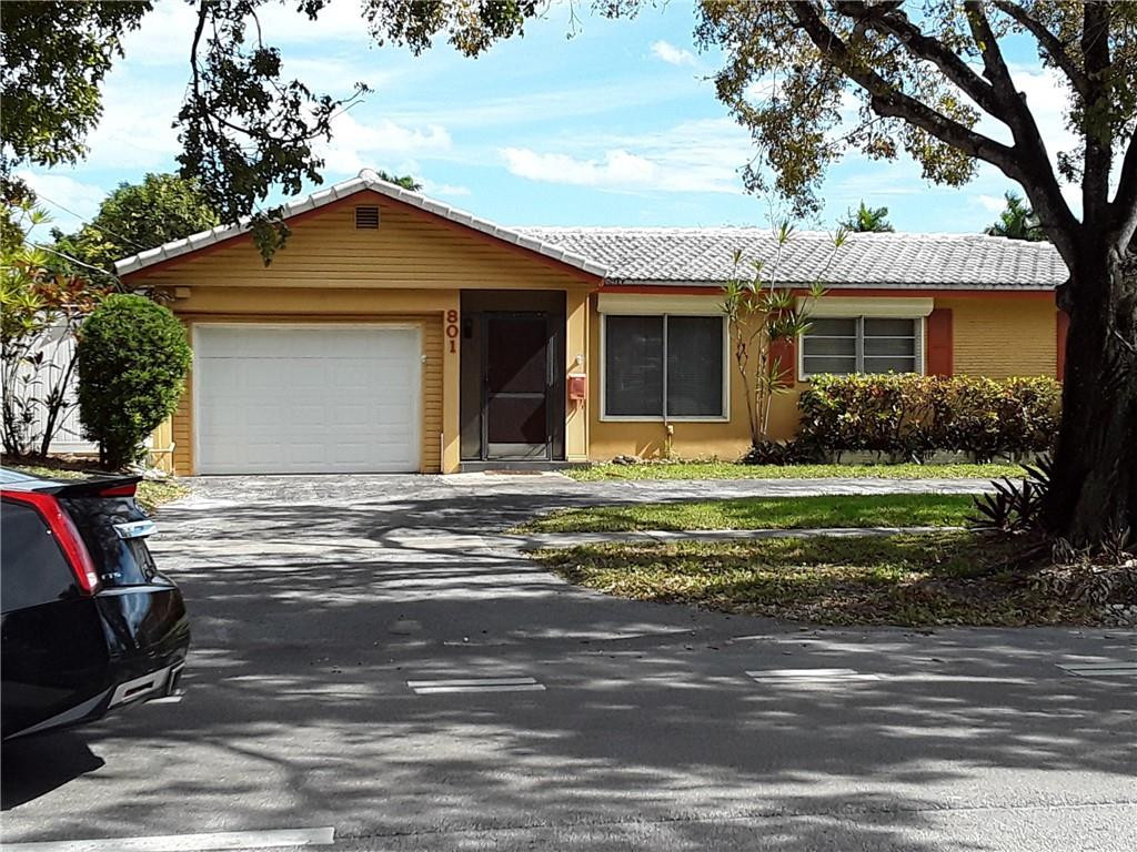 801 North Park Road Hollywood, FL 33021 - Photo 1 of 12 Front of House
