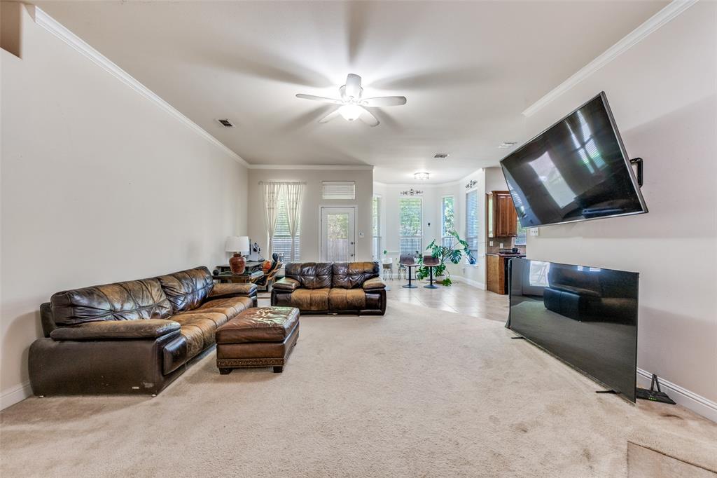 8233 Edgepoint Trail Fort Worth, TX 76053 - Photo 7 of 36