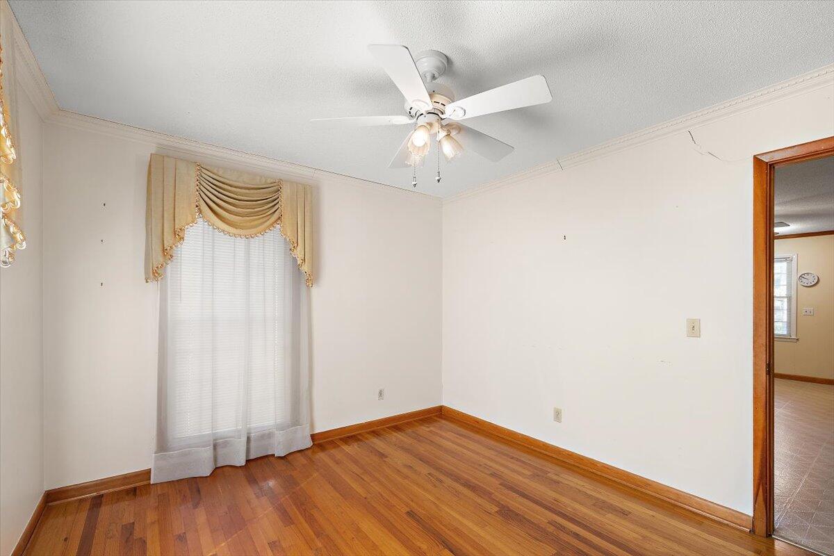 109 Hampton Avenue Goose Creek, SC 29445 - Photo 10 of 34 Dining