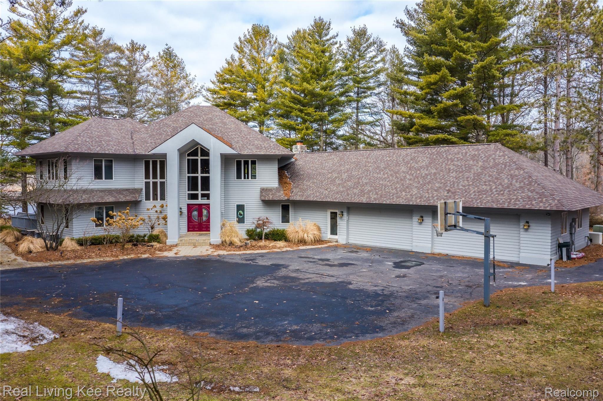 1285 Lake George Road Oakland, MI 48363 - Photo 31 of 55 Exteriors (34 of 50).jpg