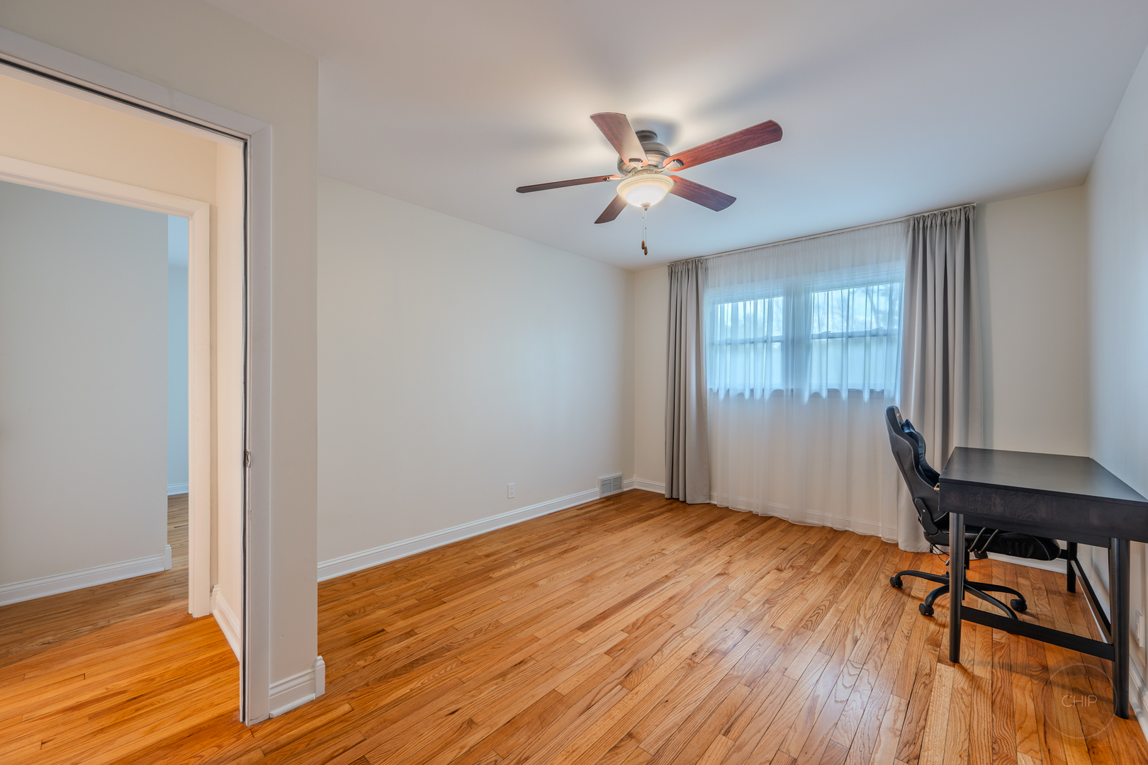 10S220 Alan Road Naperville, IL 60564 - Photo 21 of 45 Gallery Image 21