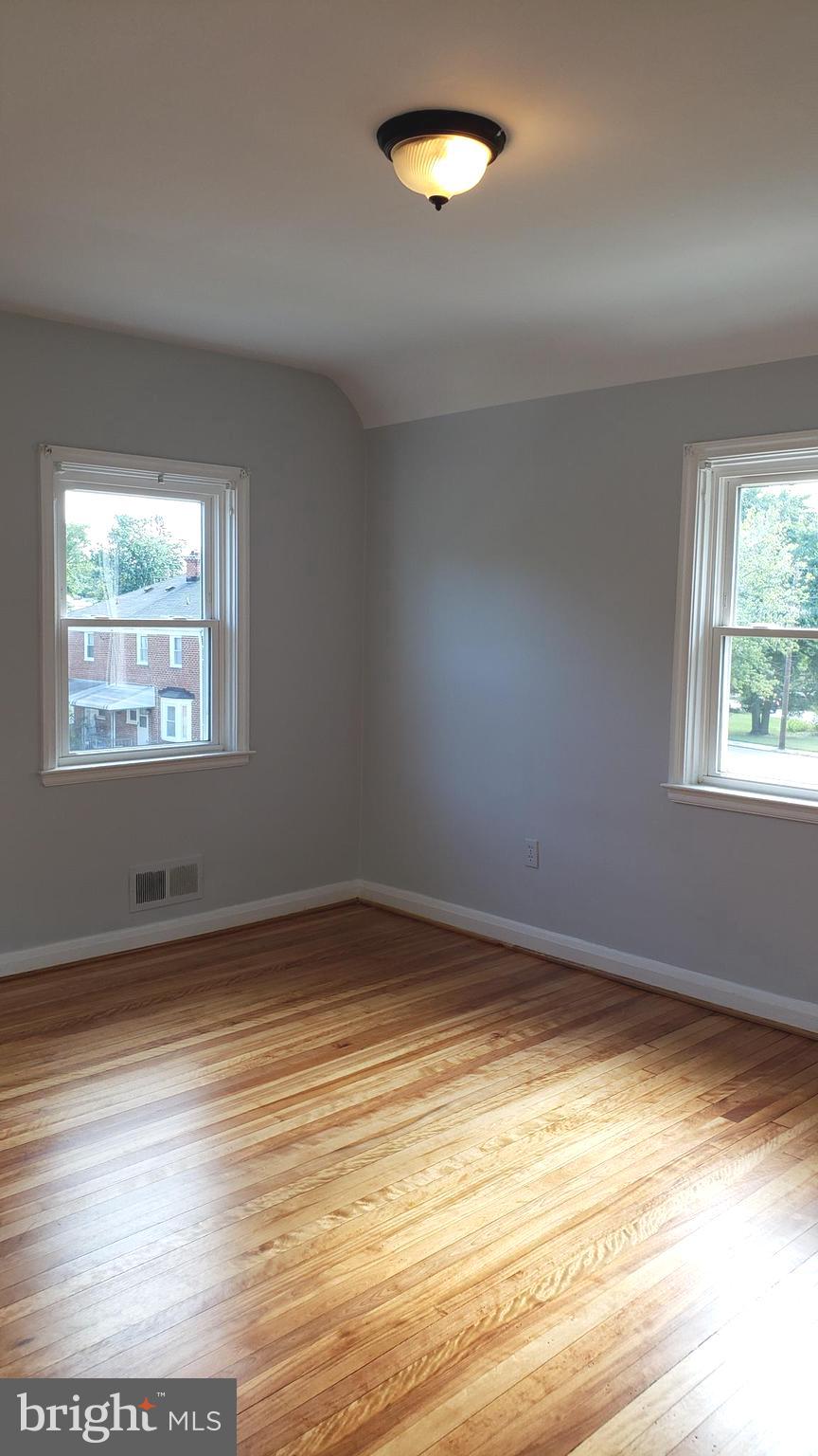 600 Braeside Road Baltimore, MD 21229 - Photo 13 of 32 PRIMARY BEDROOM