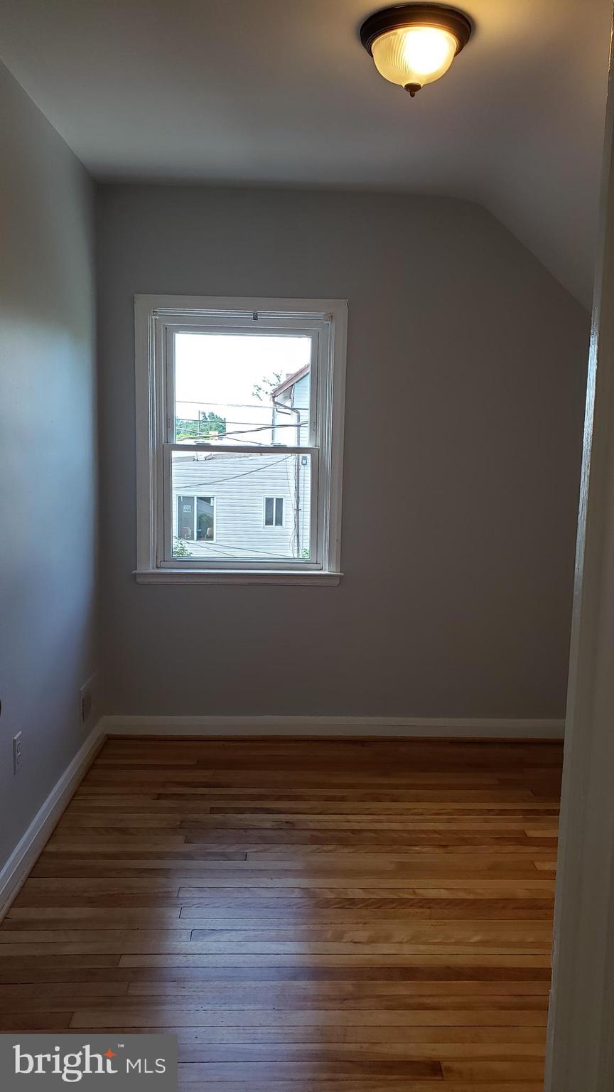 600 Braeside Road Baltimore, MD 21229 - Photo 16 of 32 THIRD BEDROOM