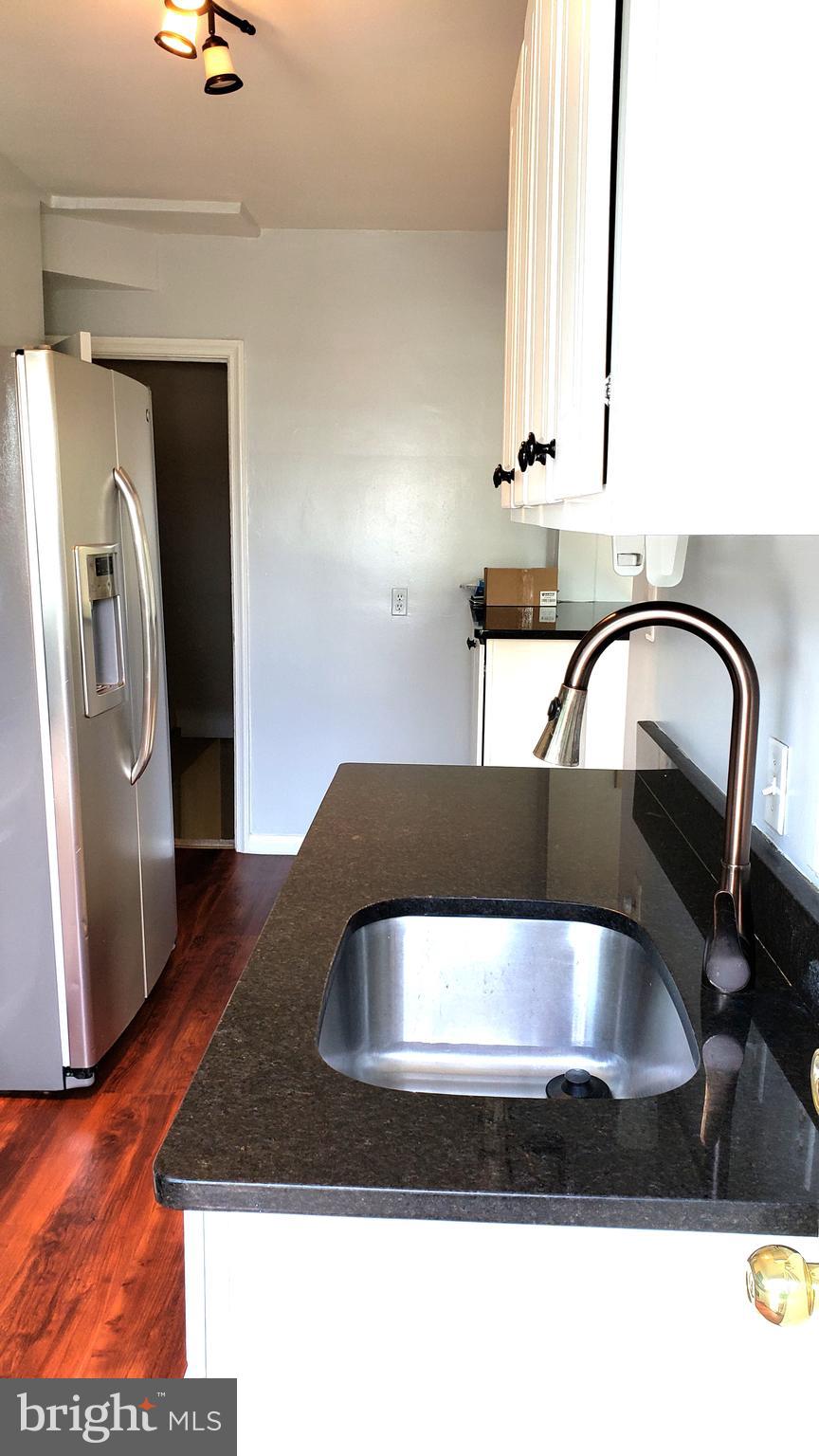 600 Braeside Road Baltimore, MD 21229 - Photo 9 of 32 KITCHEN