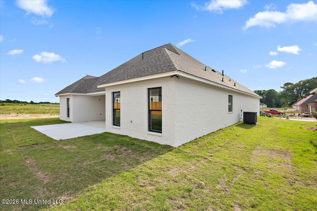 553 Lavender Way Canton, MS 39046 - Photo 35 of 36 34-HTP_2926