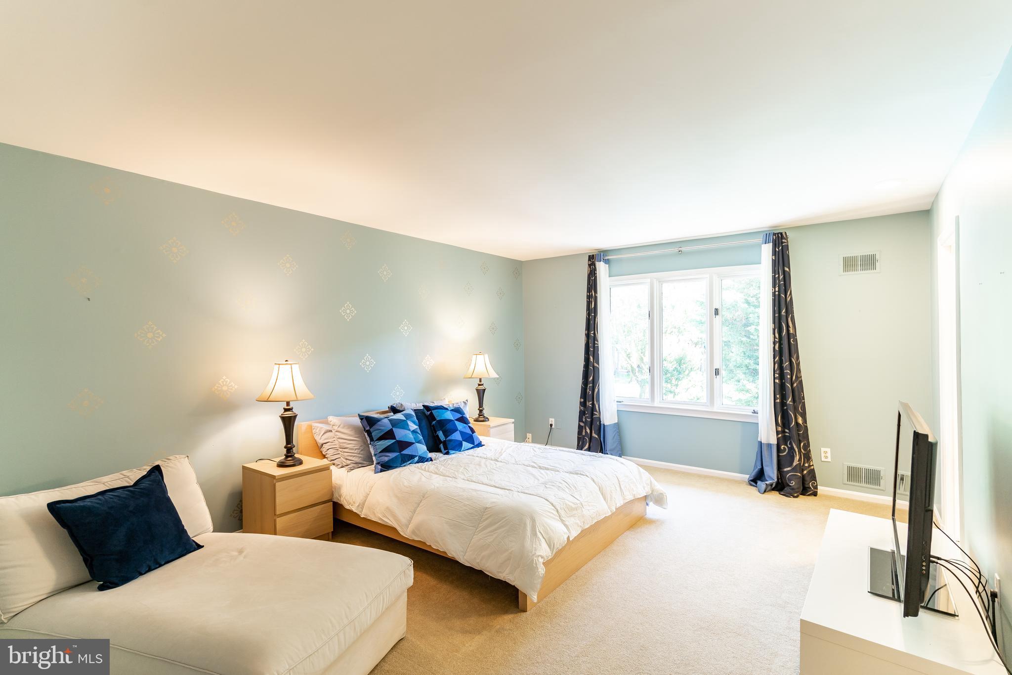 9901 Bluegrass Road Potomac, MD 20854 - Photo 16 of 29 Bedroom Suite 2