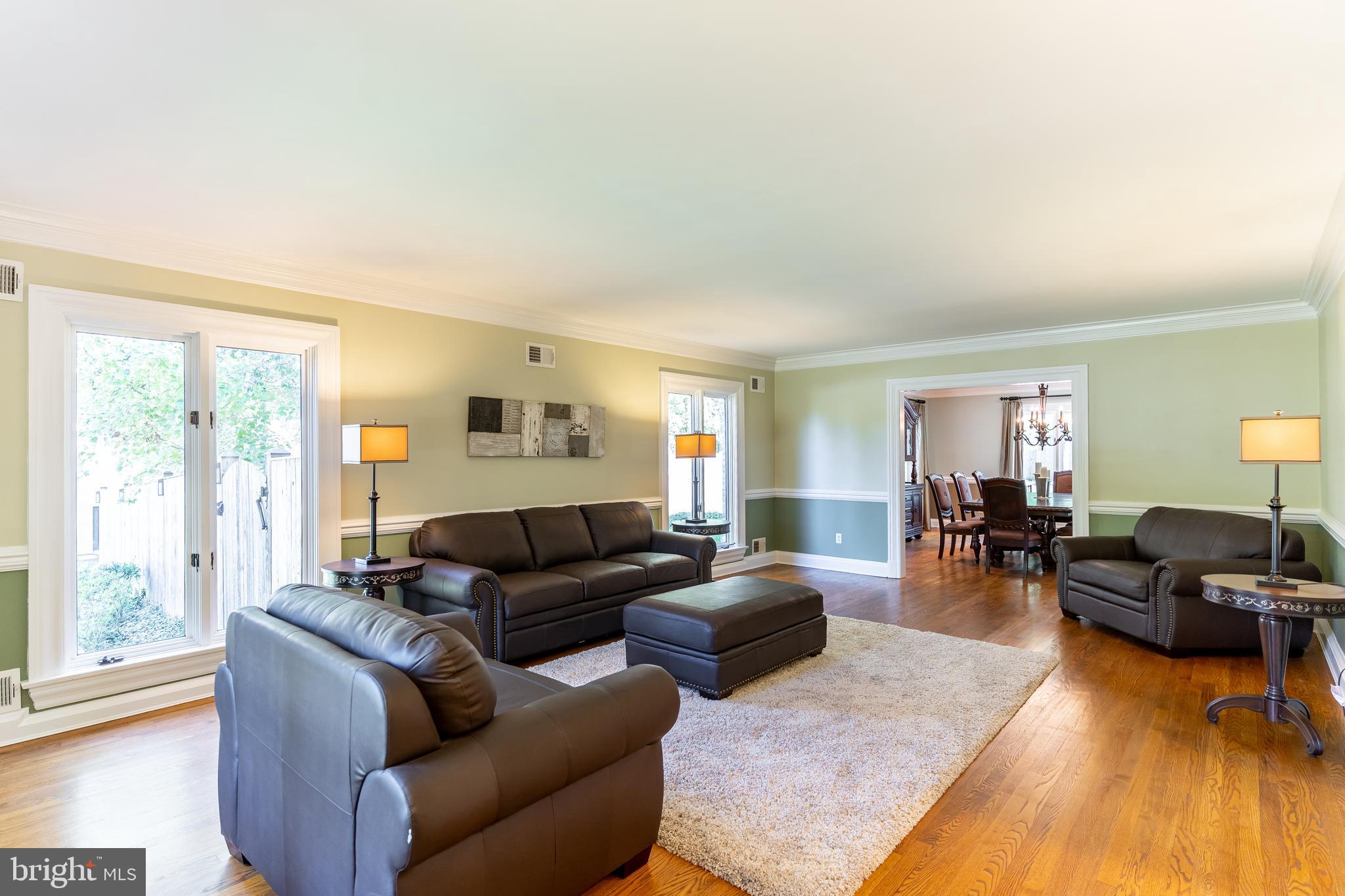 9901 Bluegrass Road Potomac, MD 20854 - Photo 5 of 29 Formal Living Room