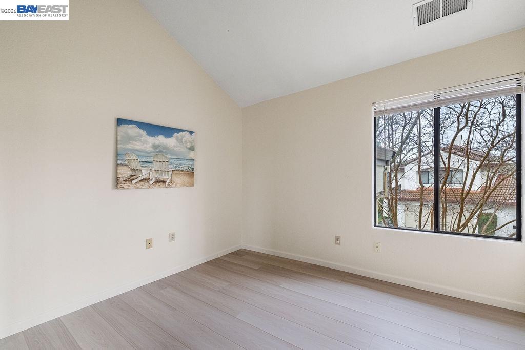 711 Lakemont Place, Unit 4 San Ramon, CA 94582 - Photo 16 of 28 an empty room with a window