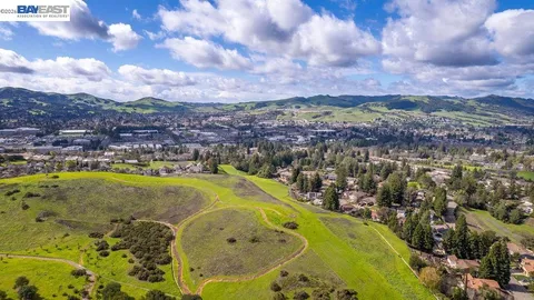 $1,049,000 | 711 Lakemont Place, Unit 4, San Ramon, CA 94582