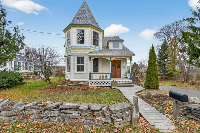 $750,000 | 38 Union Street, Belfast, ME 04915