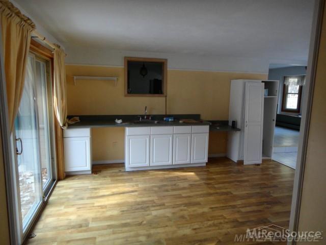 8991 Big Hand Road Columbus, MI 48063 - Photo 5 of 21 31241569-4.JPG