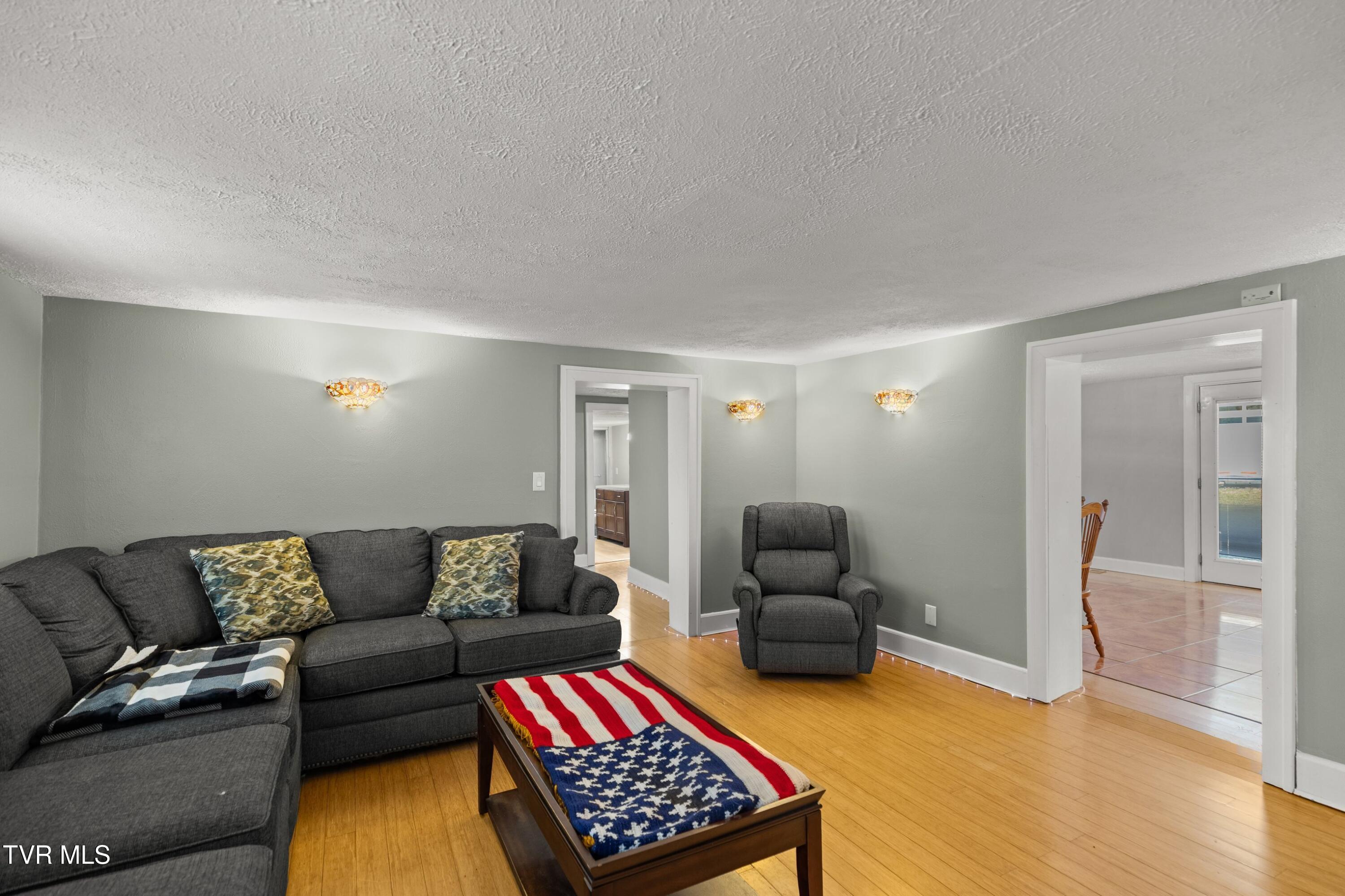 634 New Salem Road Rogersville, TN 37857 - Photo 3 of 48 016-634NewSalemRoad-Rogersville-TN-37857