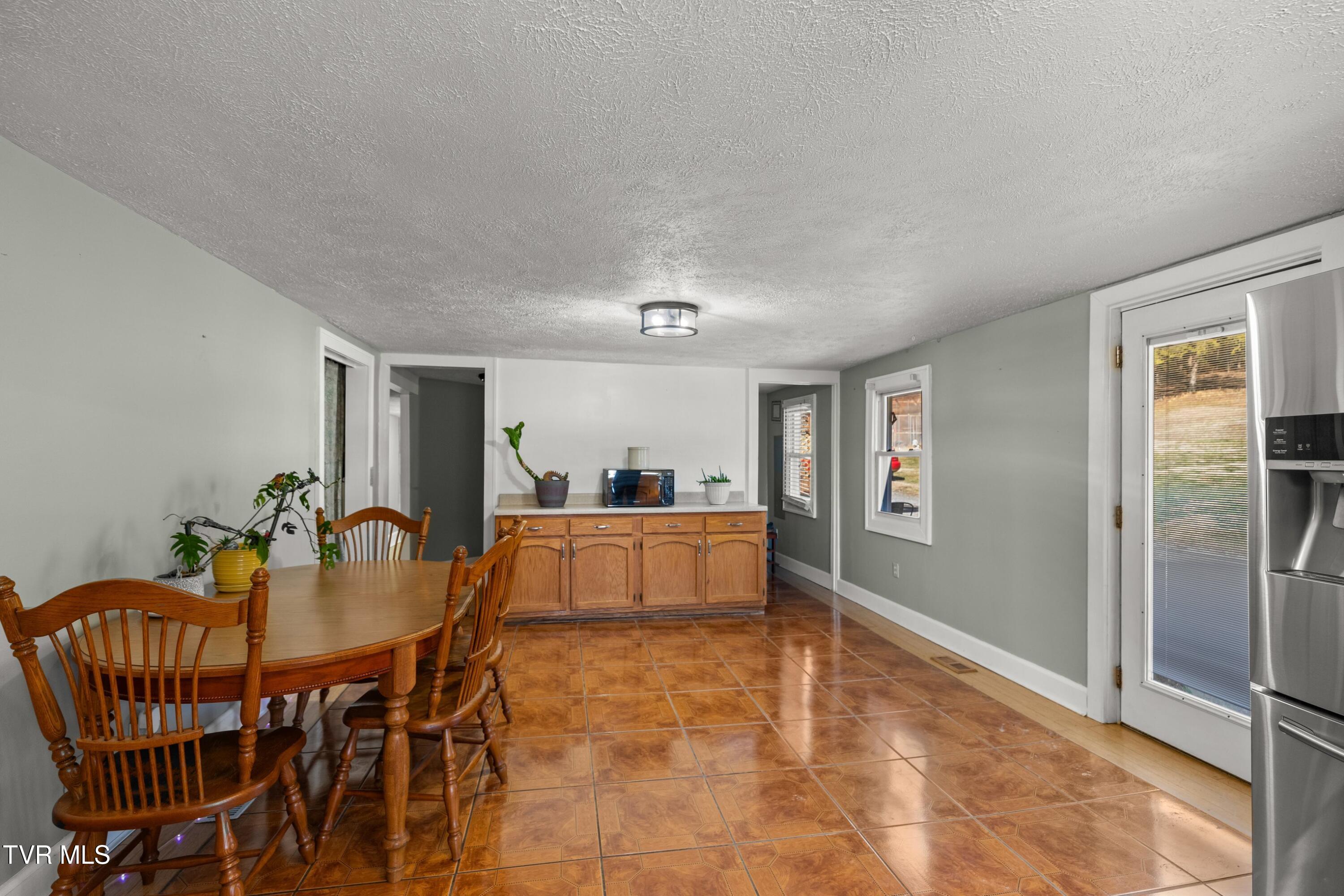 634 New Salem Road Rogersville, TN 37857 - Photo 7 of 48 014-634NewSalemRoad-Rogersville-TN-37857