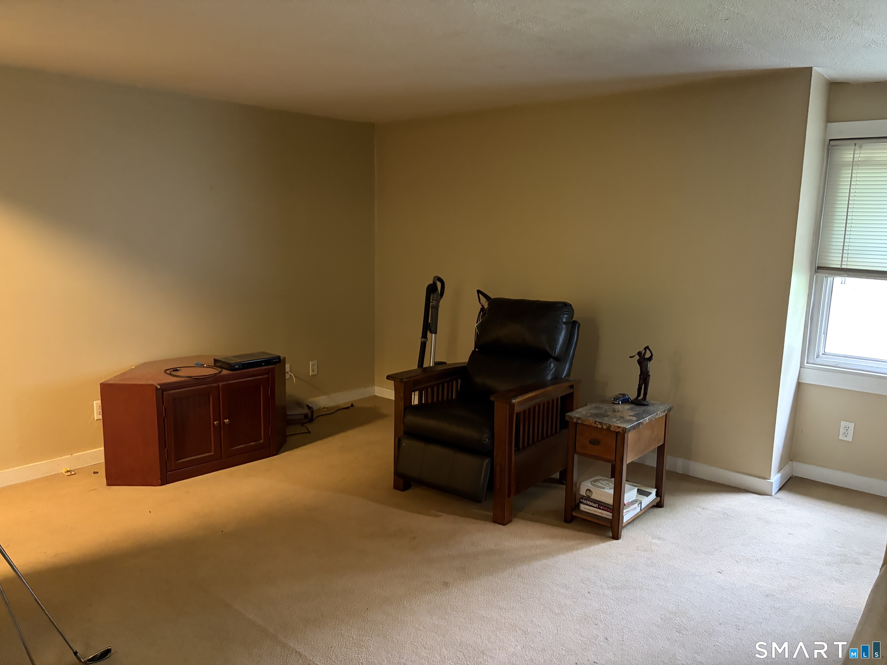 154 Park Street, Unit B2 Manchester, CT 06040 - Photo 5 of 11